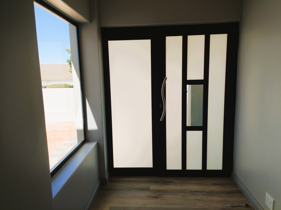 4 Bedroom Property for Sale in Tafelzicht Western Cape